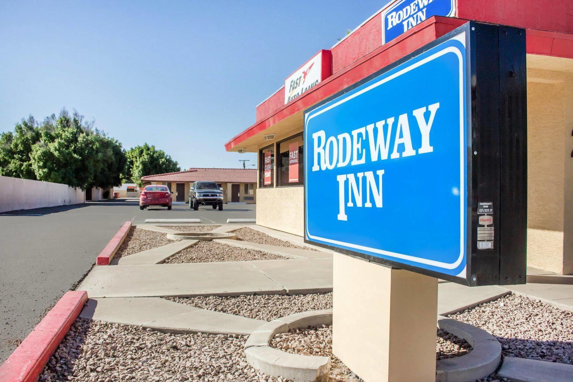 Rodeway Inn Old Town סקוטסדייל מראה חיצוני תמונה